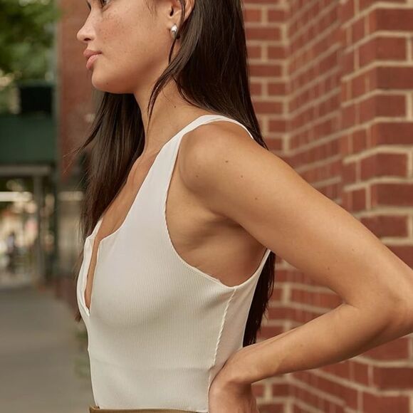 The Drop Women's Ivory Slit Front Ribbed Bodysuit by @Coveteur. Size Large. NWT! - Picture 3 of 9